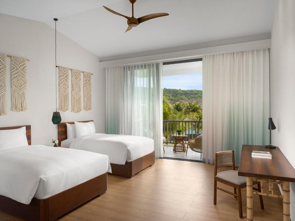 Combo 2N1Đ New World Phú Quốc Resort