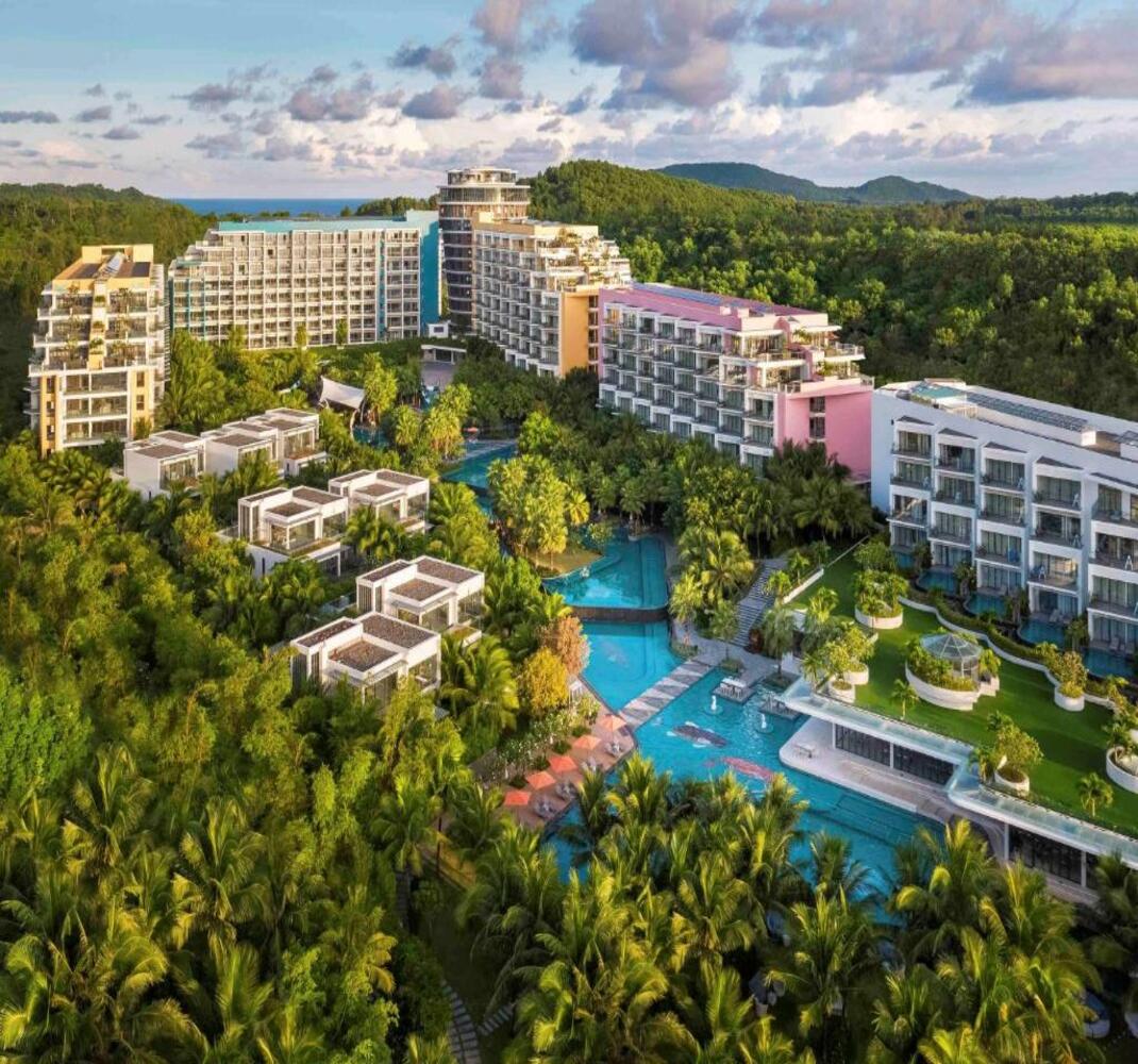 Combo Premier Residences Phu Quoc Emerald Bay + Đi bộ dưới biển