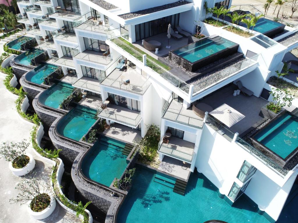Combo Premier Residences Phu Quoc Emerald Bay + Đi bộ dưới biển