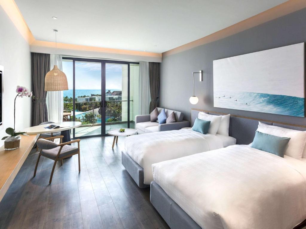 Combo Premier Residences Phu Quoc Emerald Bay + Đi bộ dưới biển
