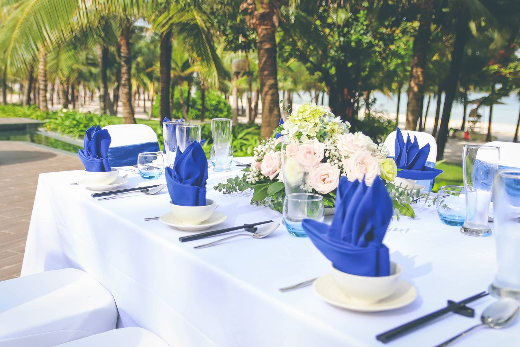 Combo Premier Residences Phu Quoc Emerald Bay + Đi bộ dưới biển