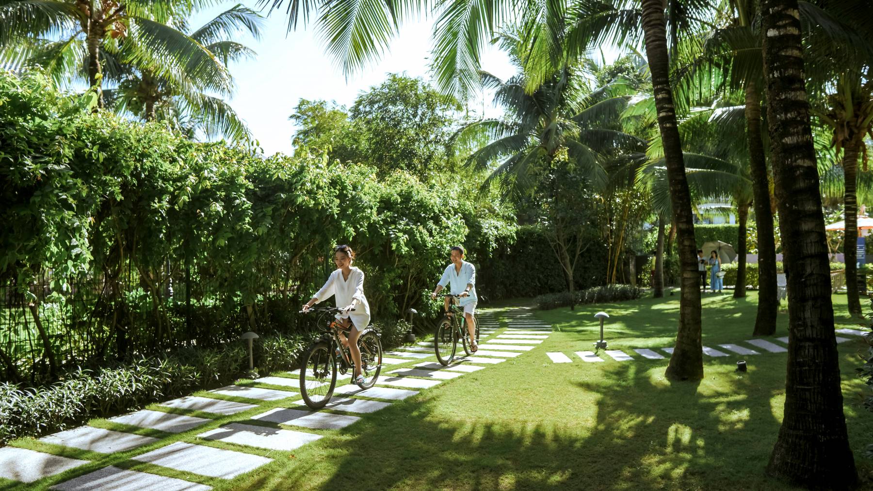 Combo Premier Residences Phu Quoc Emerald Bay + Đi bộ dưới biển