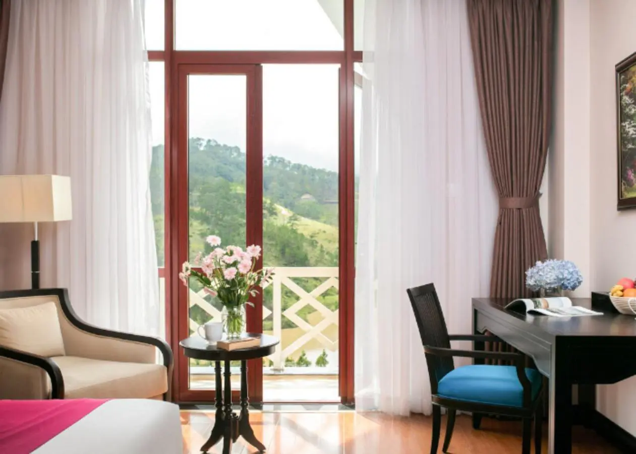 Combo 2N1Đ Swiss-Belresort + Golf Sam Tuyền Lâm