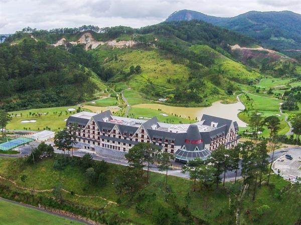 Combo 2N1Đ Swiss-Belresort + Golf Sam Tuyền Lâm