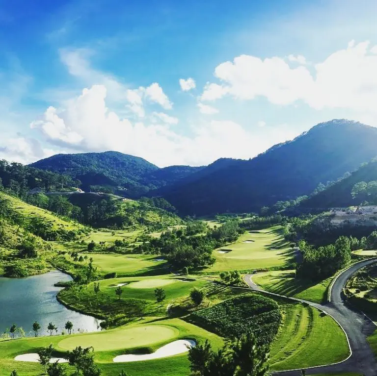 Combo 2N1Đ Swiss-Belresort + Golf Sam Tuyền Lâm