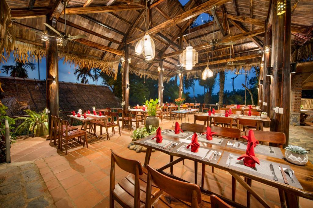 Phòng họp Pù Luông Retreat Thanh Hóa
