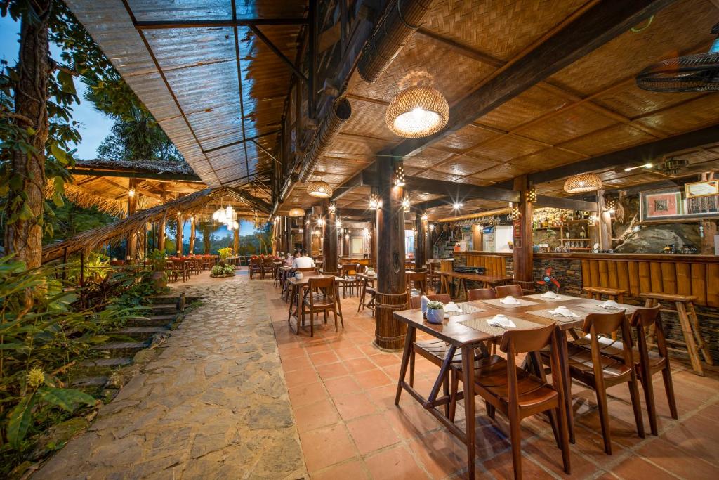 Phòng họp Pù Luông Retreat Thanh Hóa