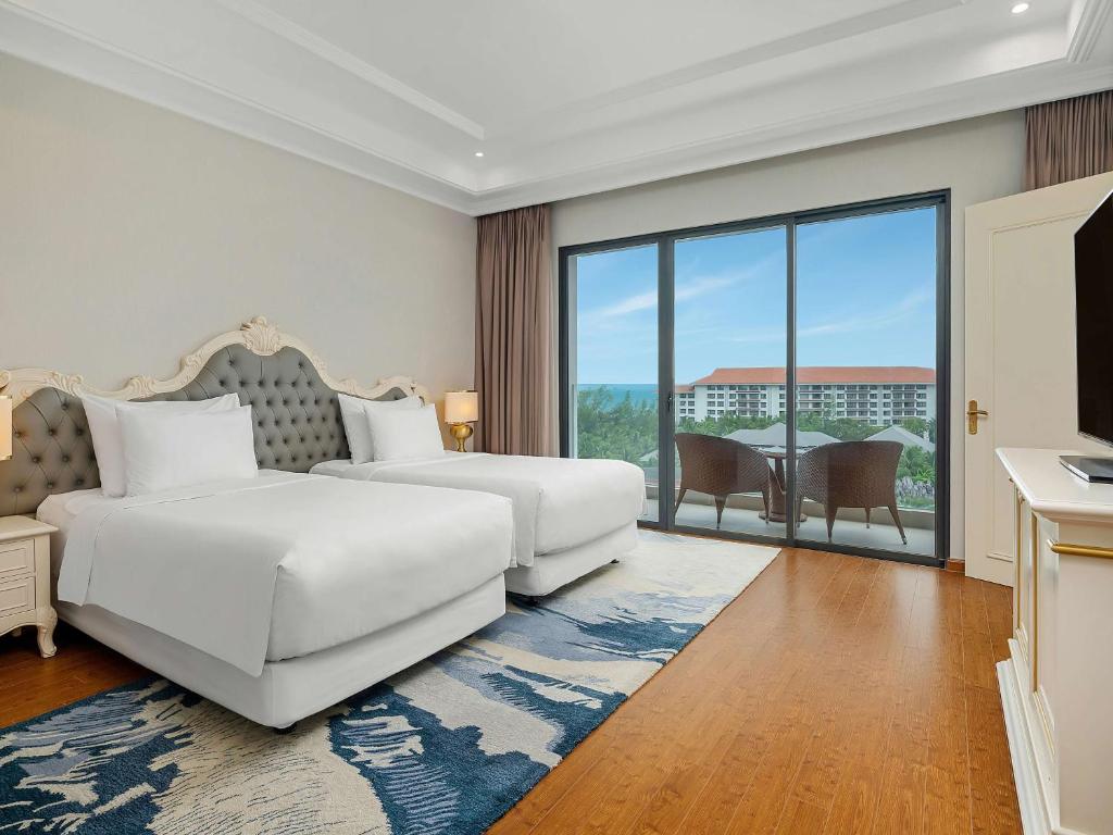 Combo Radisson Blu Resort Phu Quoc + Tour Cano 4 Đảo, Cáp treo Hòn Thơm