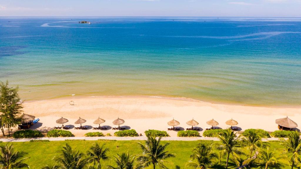 Combo Radisson Blu Resort Phu Quoc + Tour Cano 4 Đảo, Cáp treo Hòn Thơm
