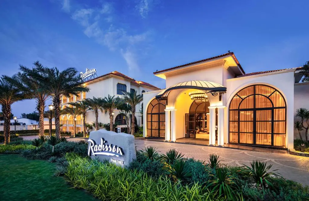 Combo 3N2Đ Radisson Resort Phan Thiết 5 sao + Xe Limousine khứ hồi