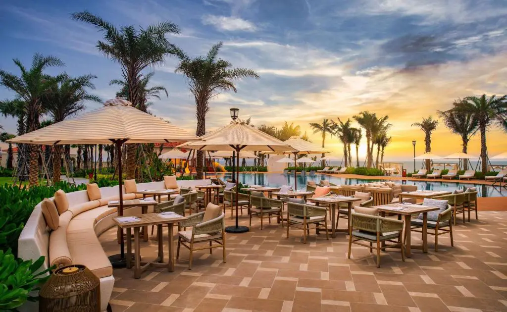 Combo 3N2Đ Radisson Resort Phan Thiết 5 sao + Xe Limousine khứ hồi
