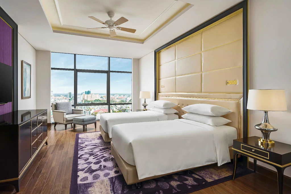 Combo 2N1Đ Khách Sạn Sheraton Cần Thơ + Land tour