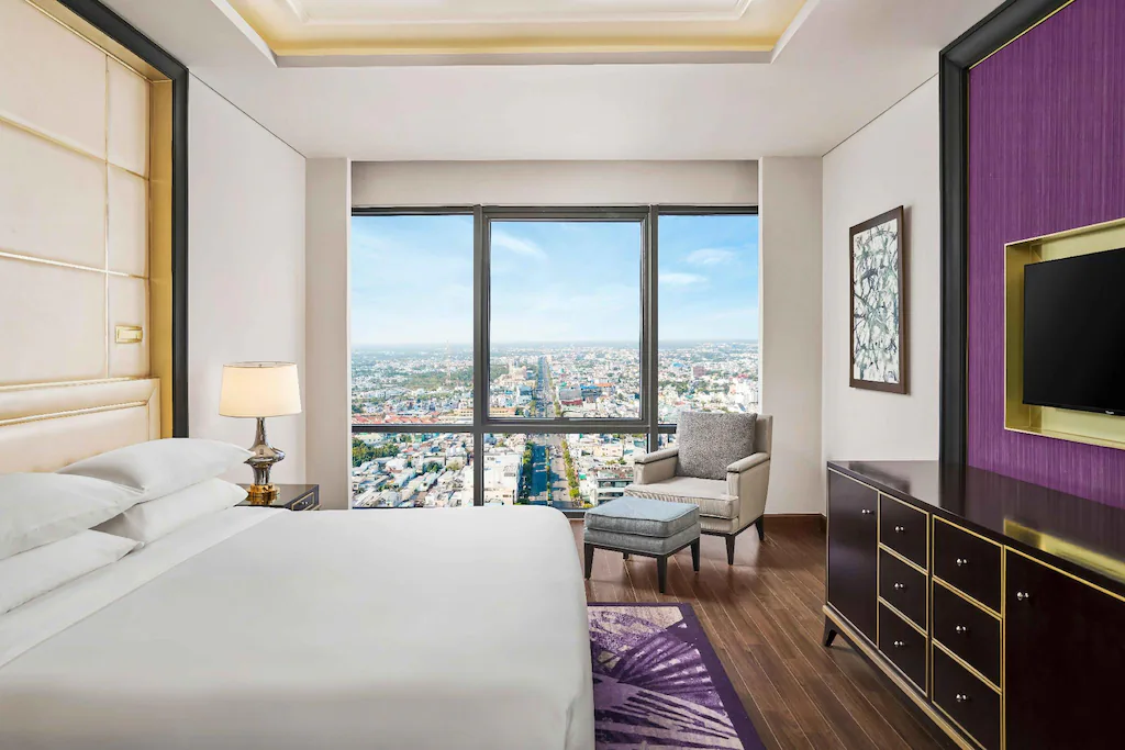Combo 2N1Đ Khách Sạn Sheraton Cần Thơ + Land tour