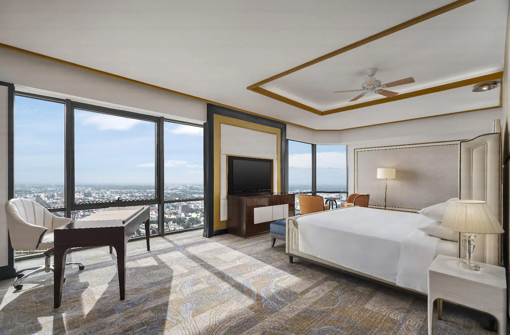Combo 2N1Đ Khách Sạn Sheraton Cần Thơ + Land tour