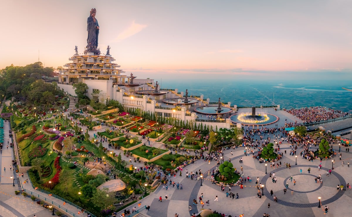 SUN WORLD BA DEN MOUNTAIN