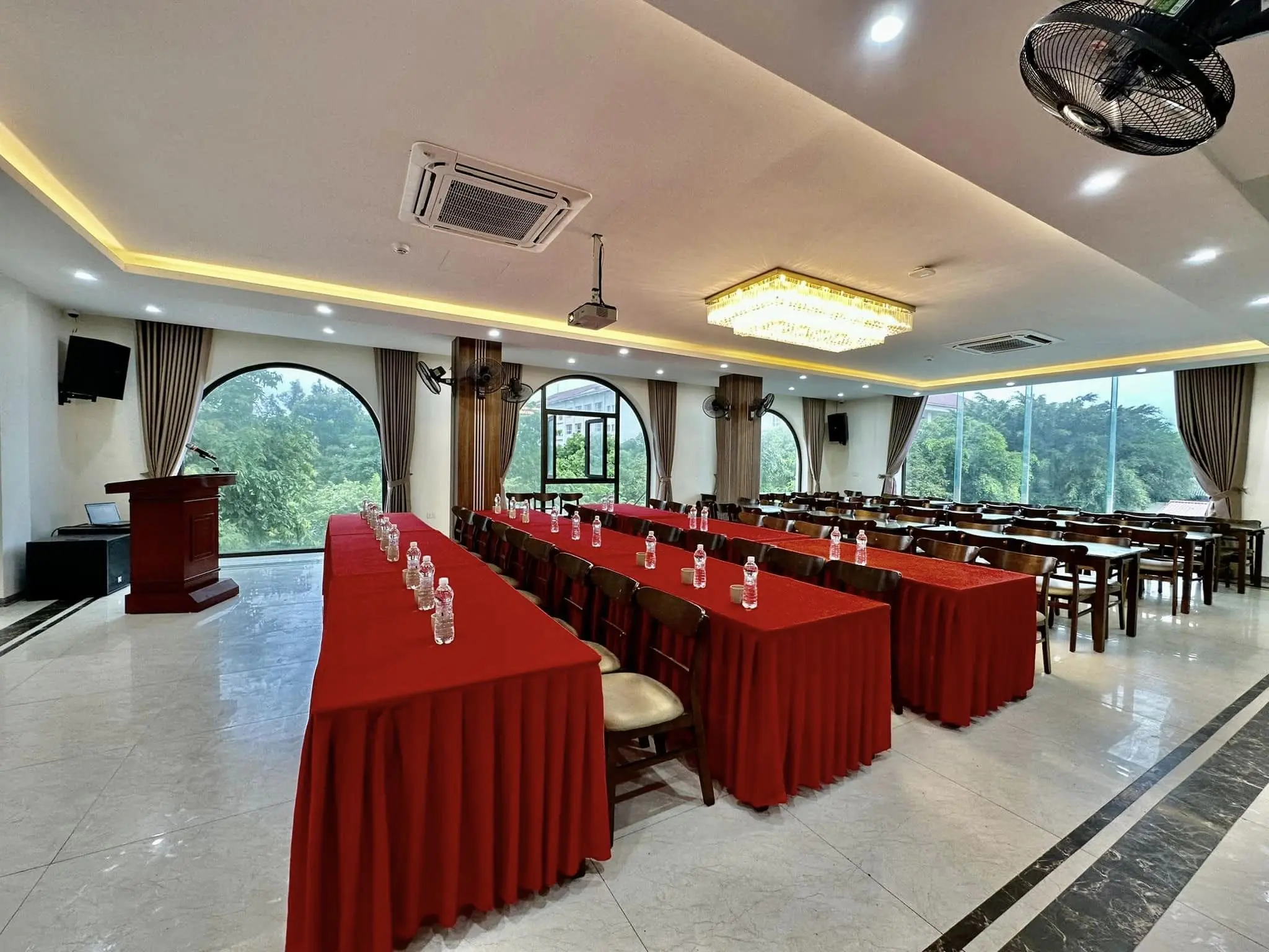 Hội nghị Sunrise Hải Tiến