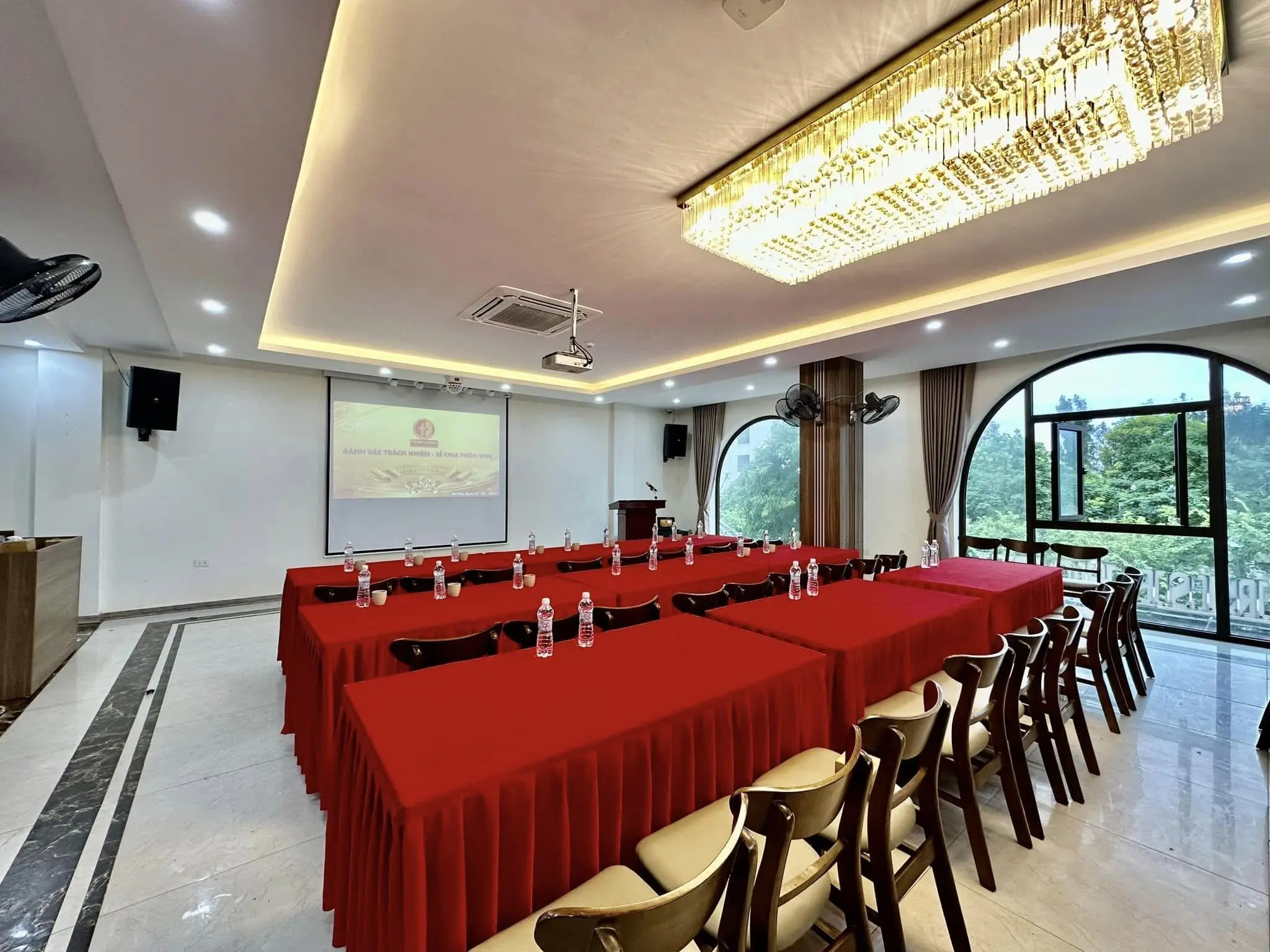 Hội nghị Sunrise Hải Tiến