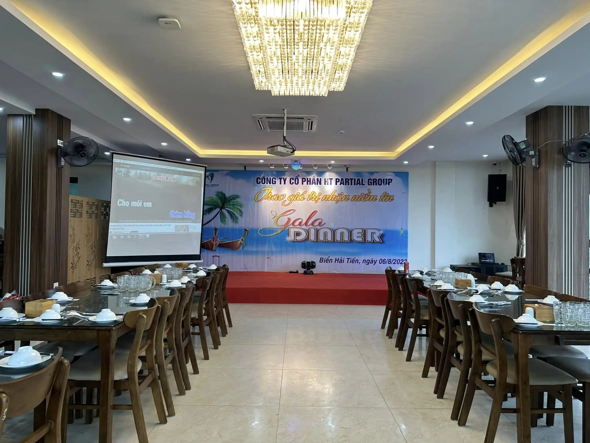 Hội nghị Sunrise Hải Tiến