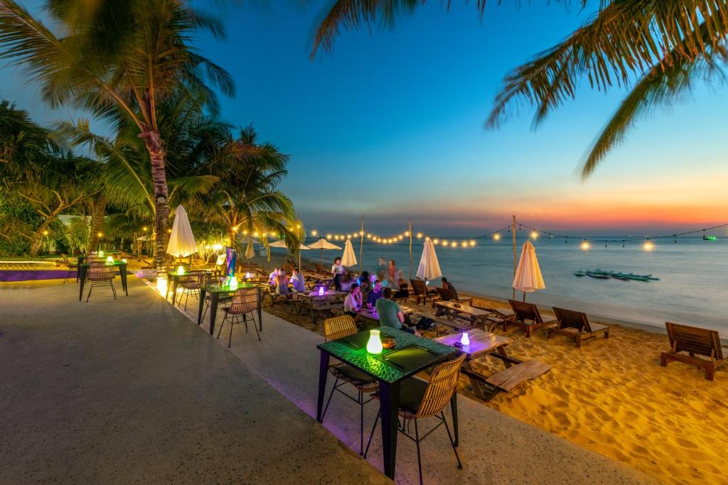 Combo 3N2Đ Sunset Beach Resort & Spa Phú Quốc