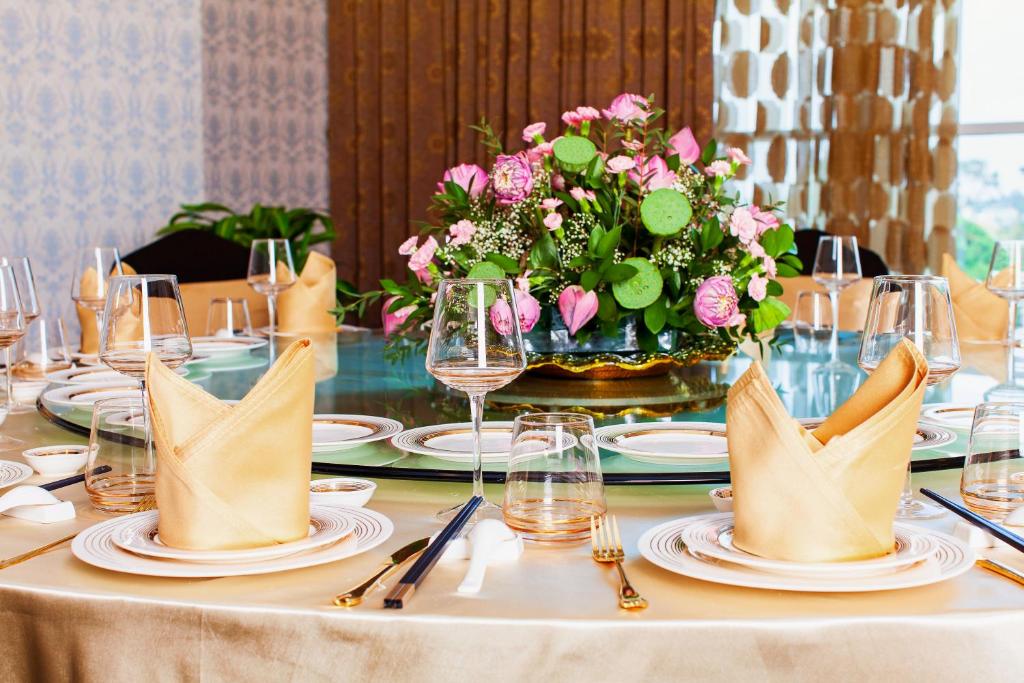 Tiệc cưới khách sạn The Mira Bình Dương