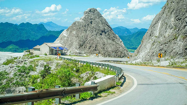 Tour Tây Bắc (Mai Châu – Mộc Châu – Điện Biên – Lai Châu – Sapa) 4N3Đ – TRTB003