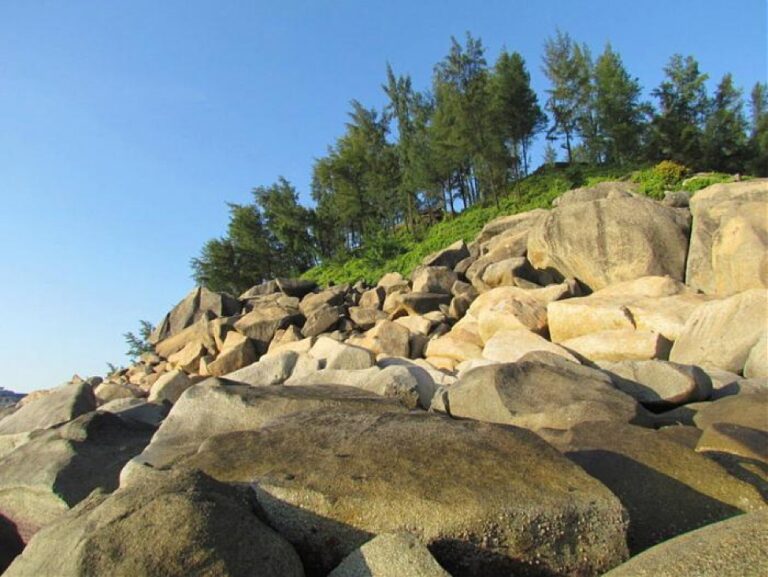 Tour Biển Thiên Cầm – Ngã ba Đồng Lộc 3 ngày 2 đêm
