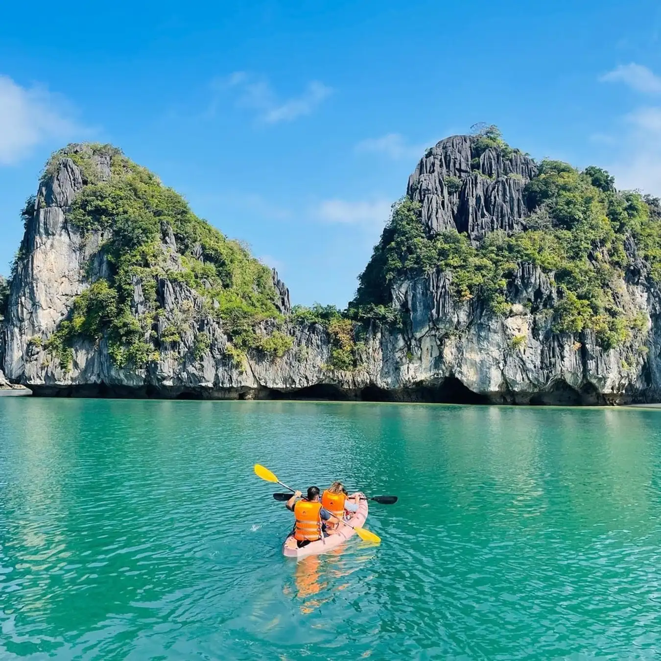Tour Lan Hạ – Quảng Ninh 1 Ngày – TRQN006