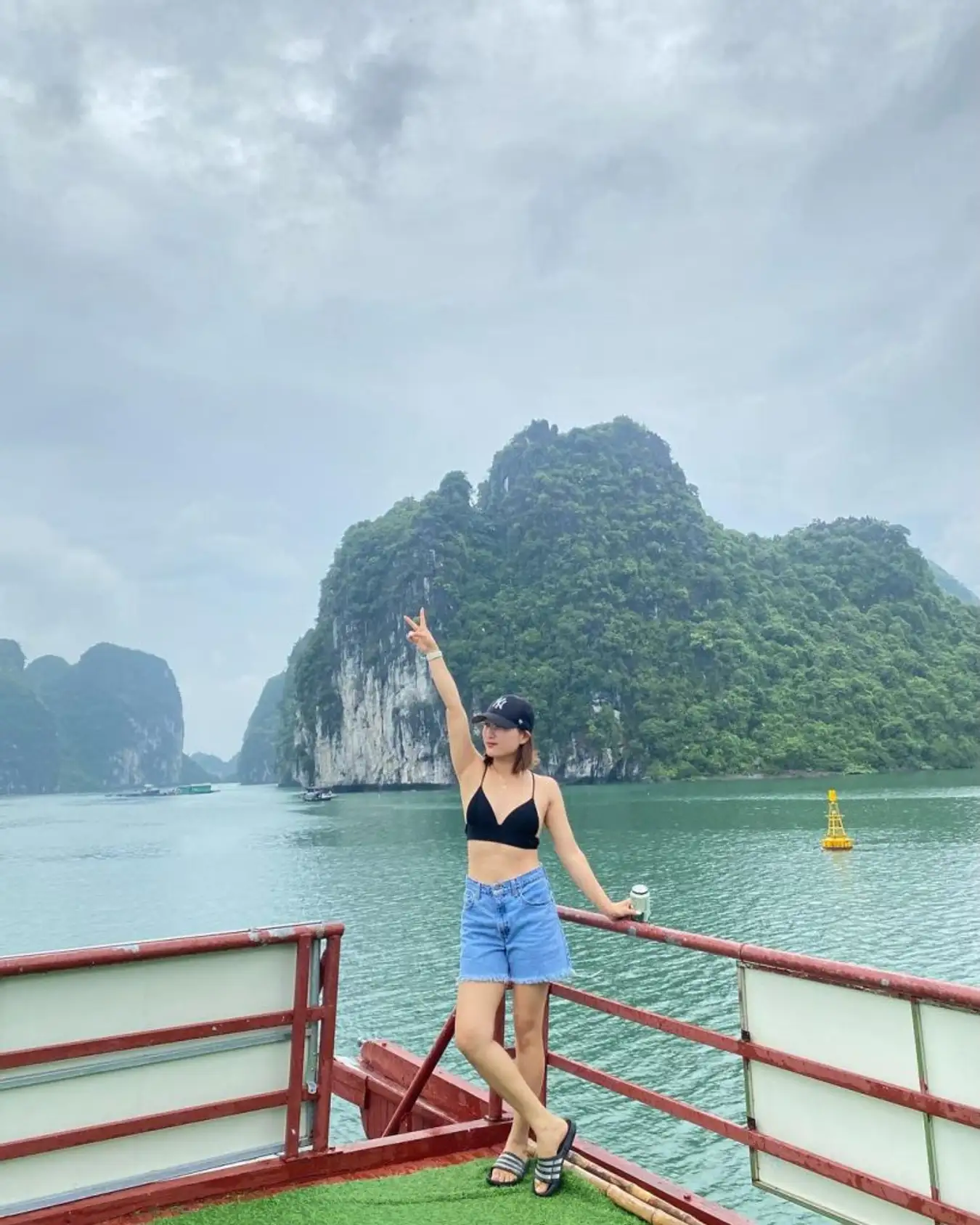 Tour Lan Hạ – Quảng Ninh 1 Ngày – TRQN006