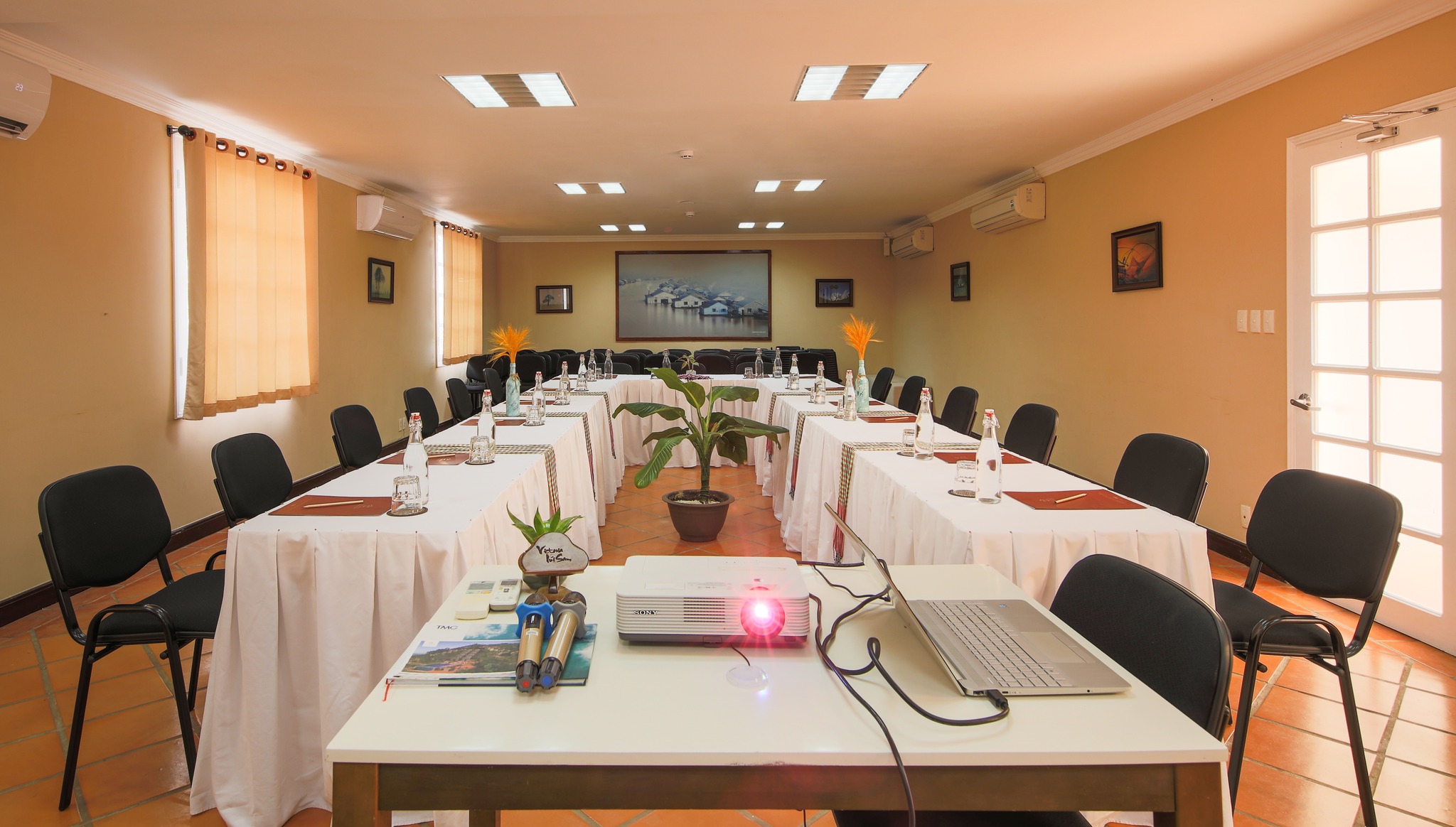 Hội nghị Victoria Nui Sam Lodge Châu Đốc