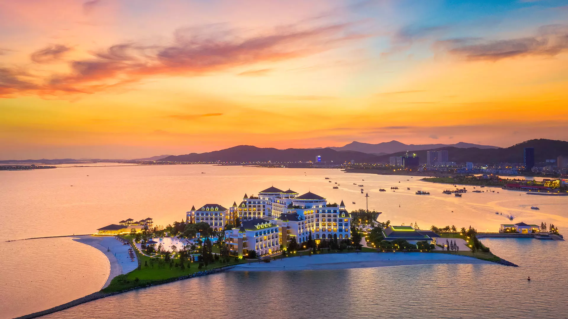Hội nghị tại Vinpearl Resort & Spa Hạ Long