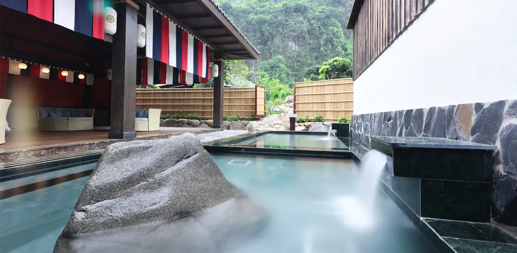 Combo vé tắm khoáng+ buffet Yoko Onsen Quang Hanh