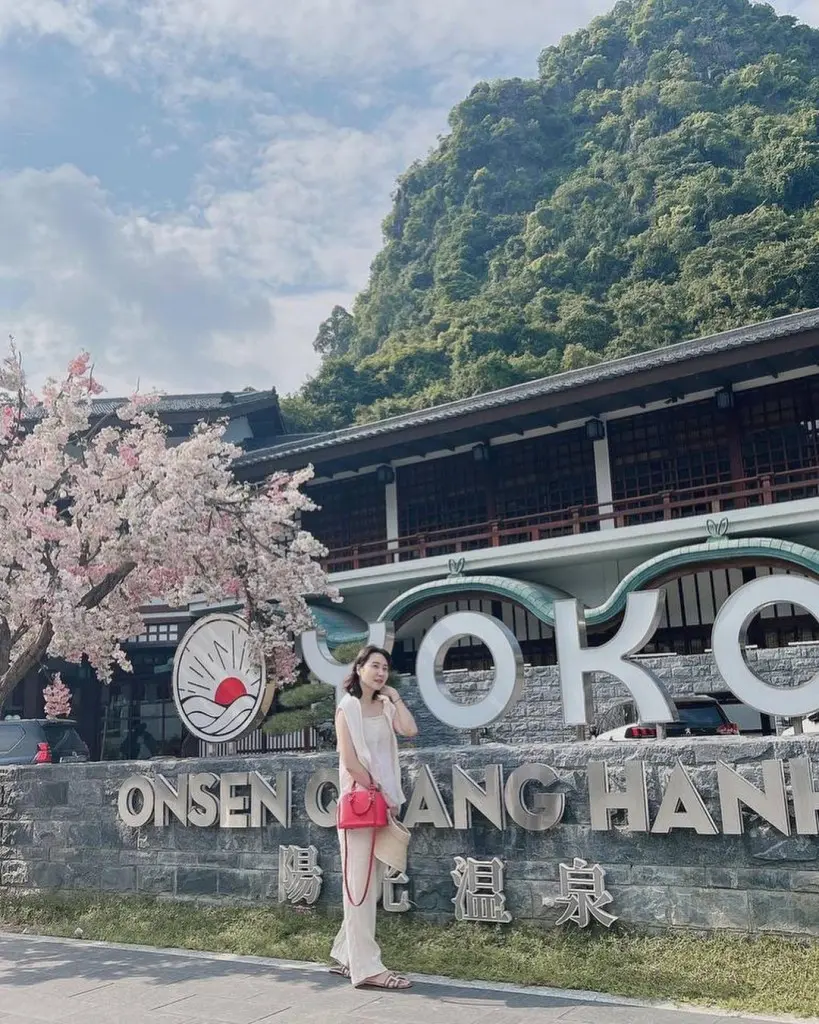 Combo vé tắm khoáng+ buffet Yoko Onsen Quang Hanh