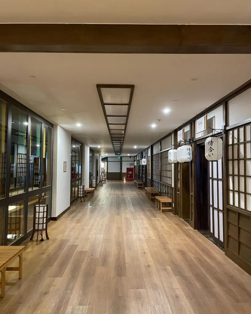 Combo vé tắm khoáng+ buffet Yoko Onsen Quang Hanh