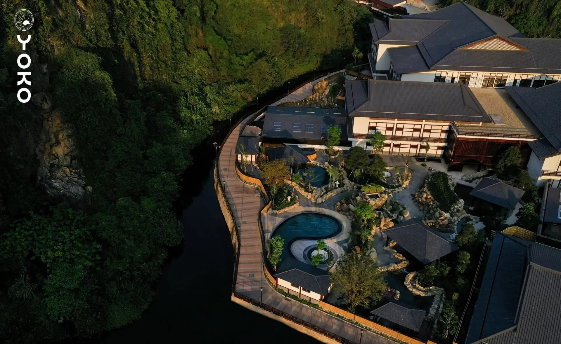 Combo vé tắm khoáng+ buffet Yoko Onsen Quang Hanh