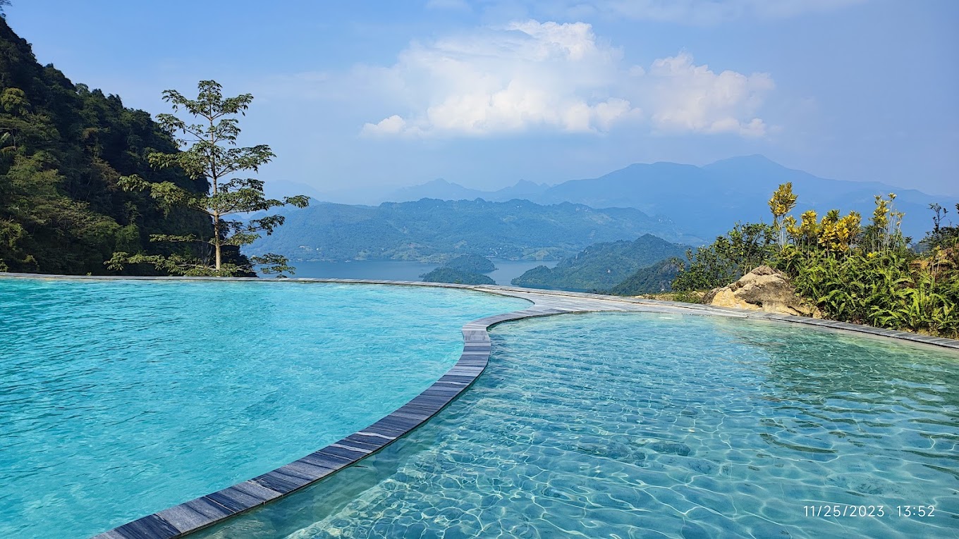 Combo Bakhan Village Resort