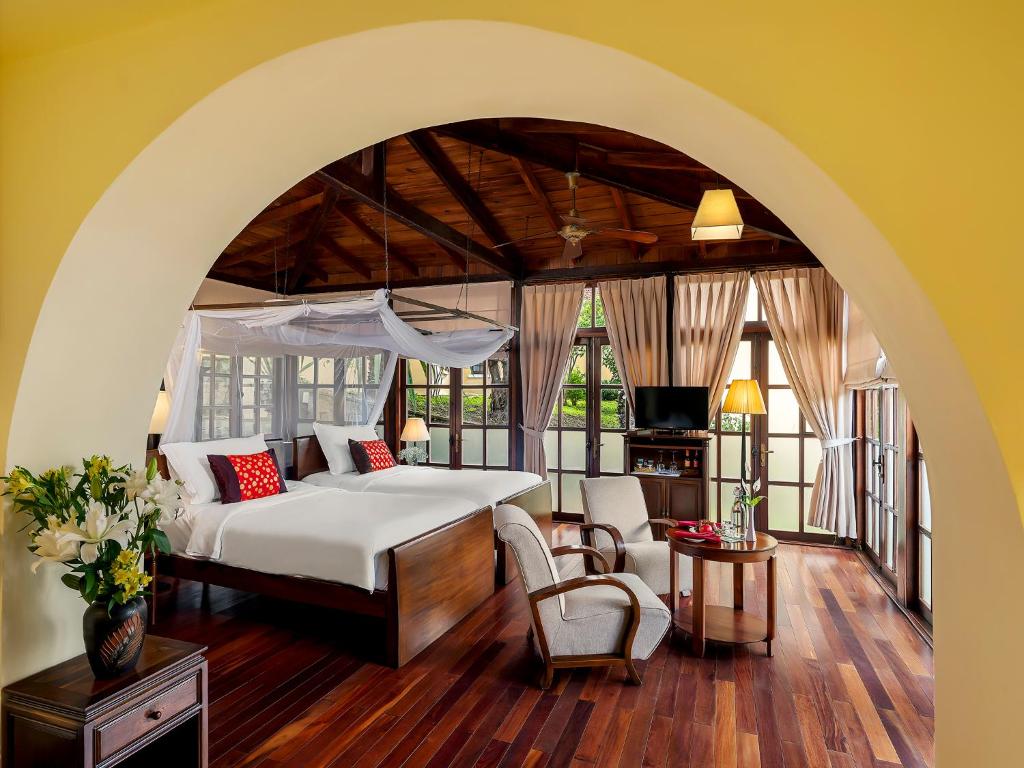 Combo Ana Mandara Villas Dalat Resort + Tour thắng cảnh
