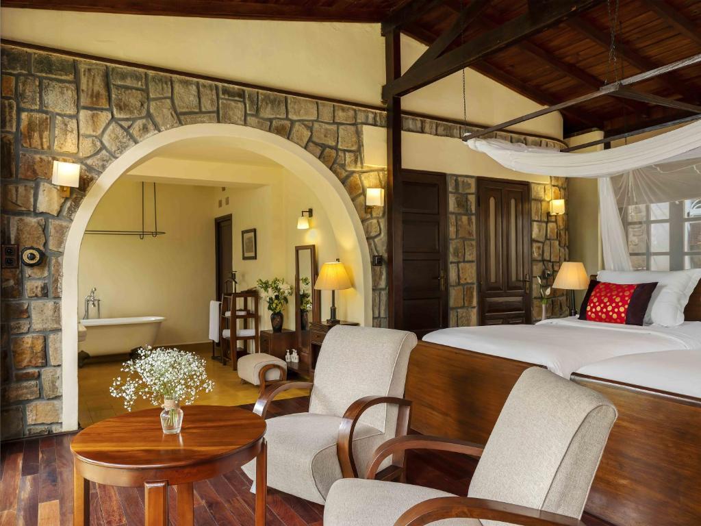 Combo Ana Mandara Villas Dalat Resort + Tour thắng cảnh