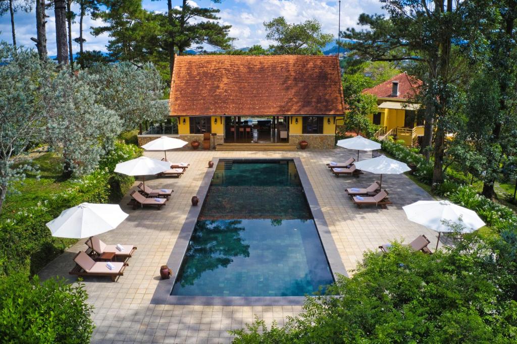 Combo Ana Mandara Villas Dalat Resort + Tour thắng cảnh
