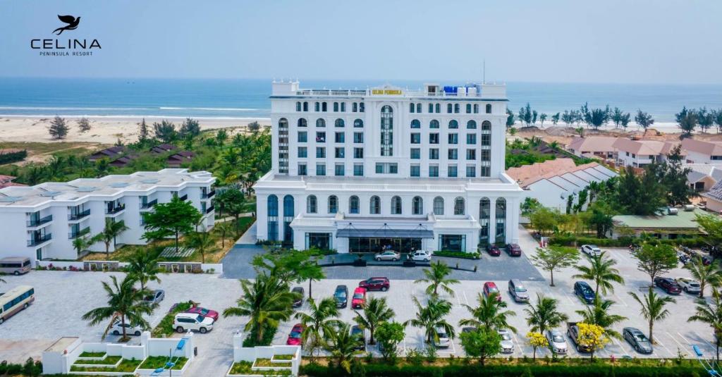 Combo Celina Peninsula Resort Quảng Bình + Tour động Thiên Đường