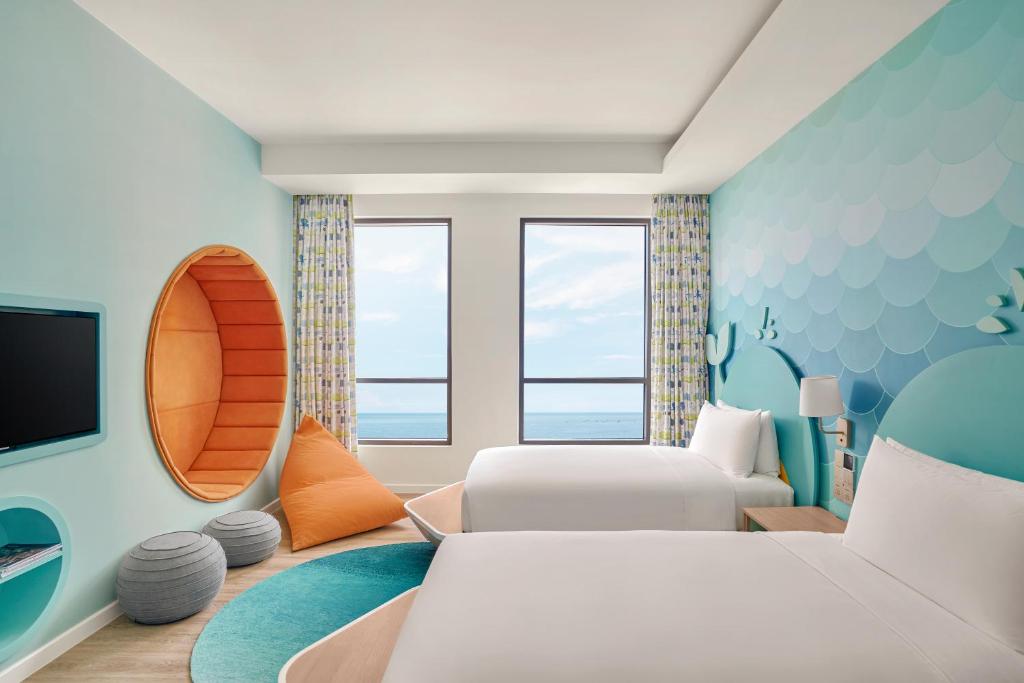 Combo 2N1Đ Holiday inn Hồ Tràm Beach Resort