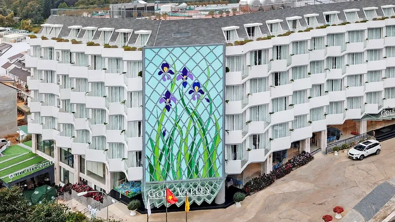 Combo 2N1Đ Golf Valley Hotel Dalat + Golf Đồi Cù