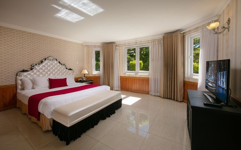 Combo Sam Tuyền Lâm Resort + Golf Đồi Cù