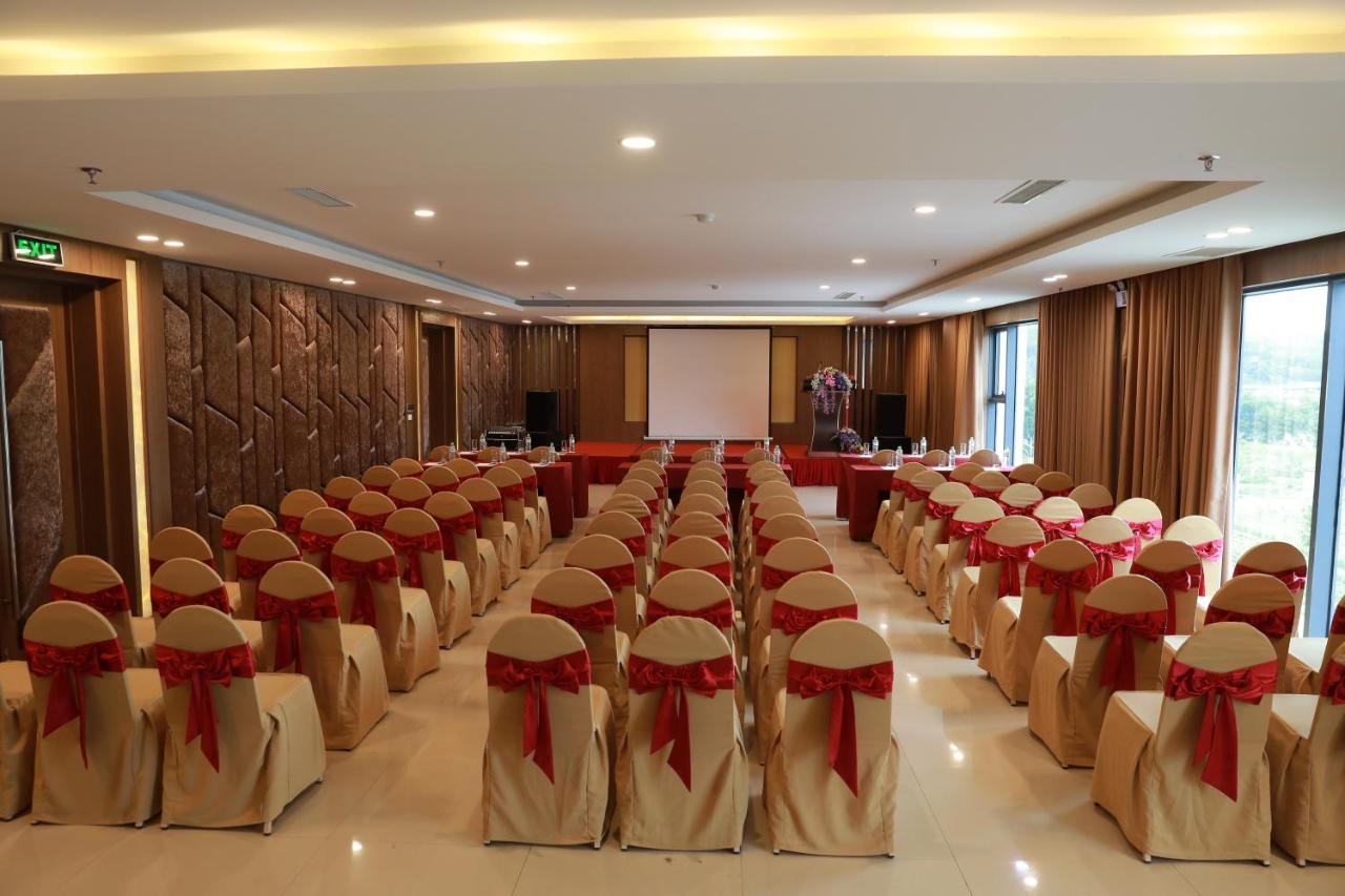 Hội nghị khách sạn Mường Thanh Holiday Con Cuông