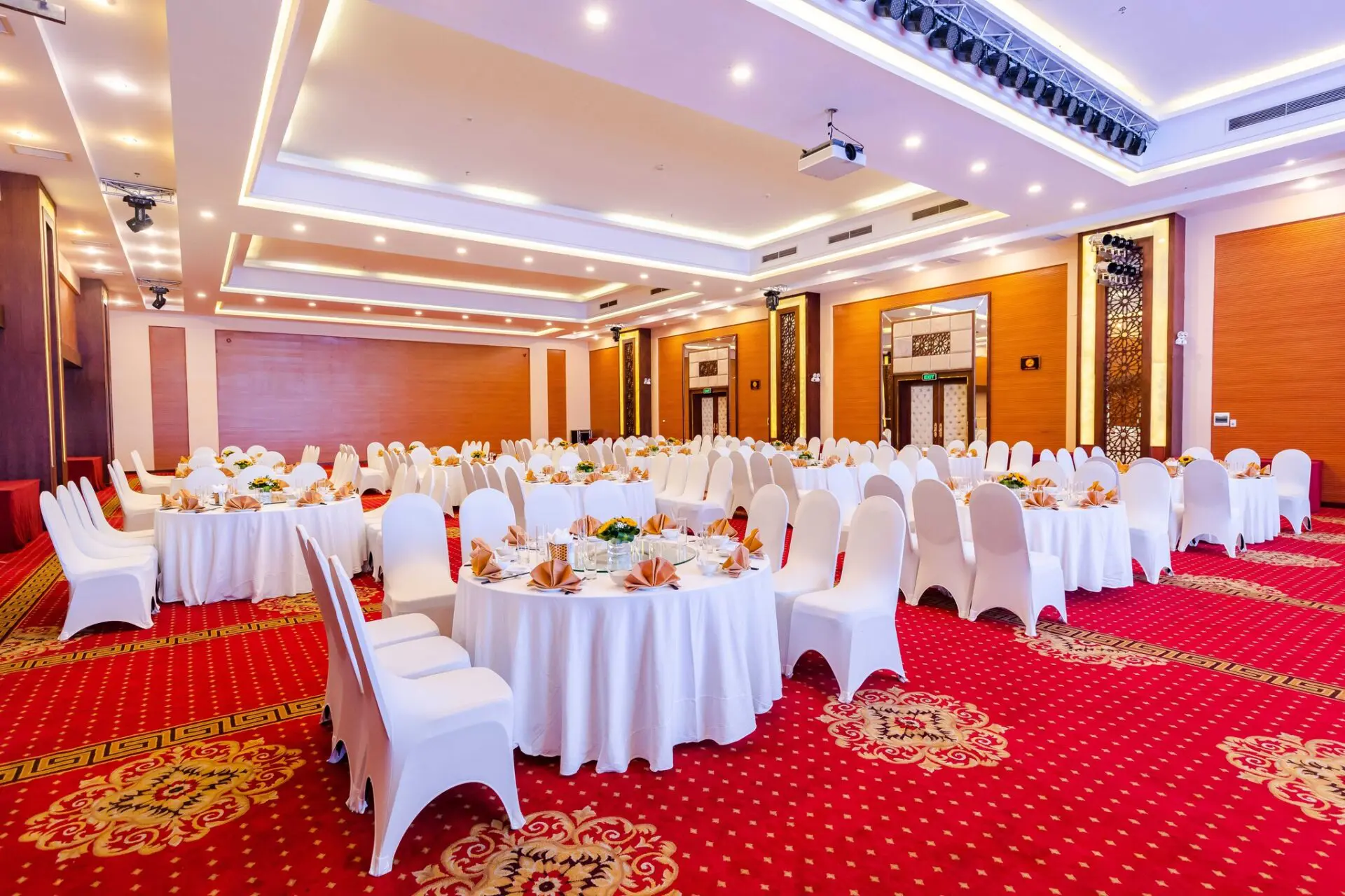 Combo phòng khách sạn Mường Thanh Luxury Quảng Ninh + Hội nghị