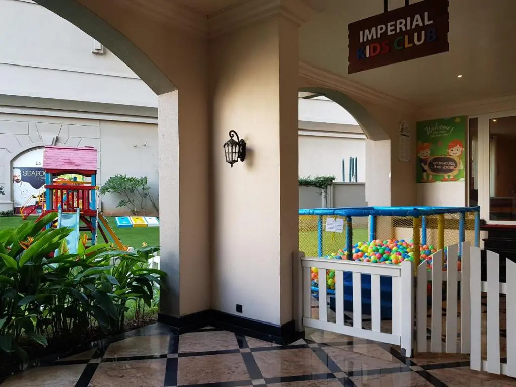 Combo 2N1Đ Khách sạn Imperial Vũng Tàu 5 sao + Xe đưa đón khứ hồi TP HCM- Vũng Tàu