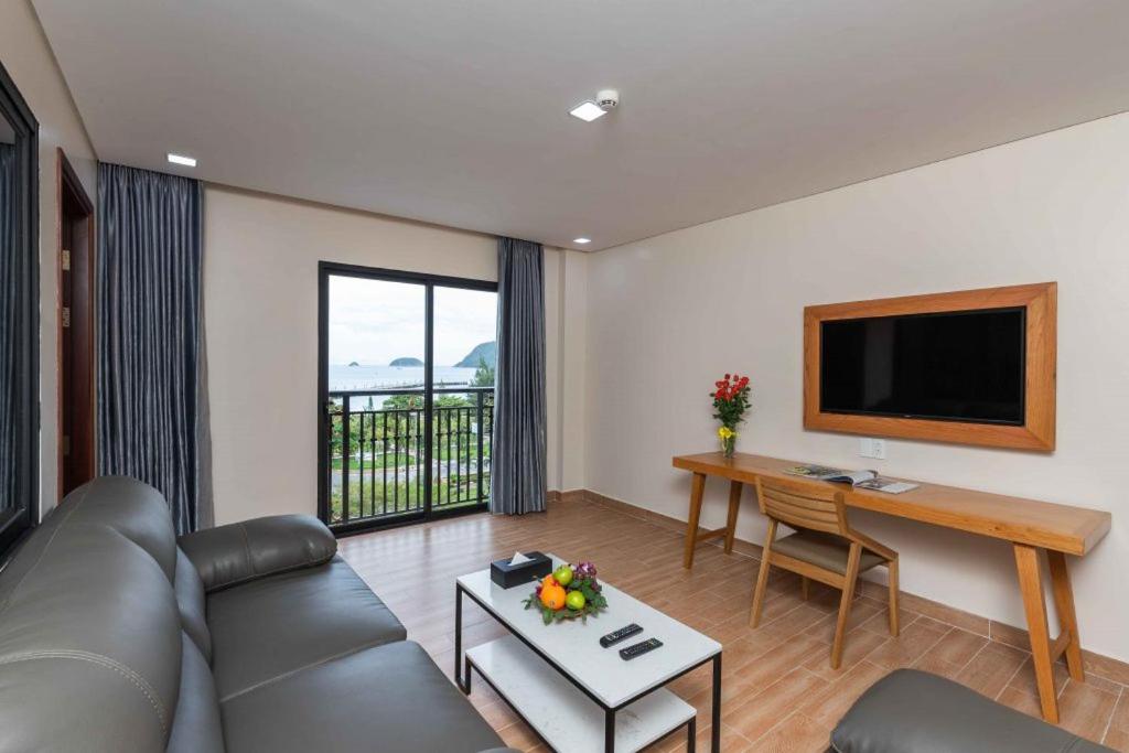 Combo Marina Bay Con Dao Hotel + Tour tham quan đảo