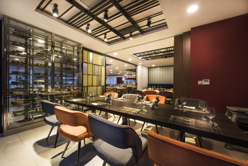 Gala Dinner Khách Sạn Novotel Suites Hà Nội