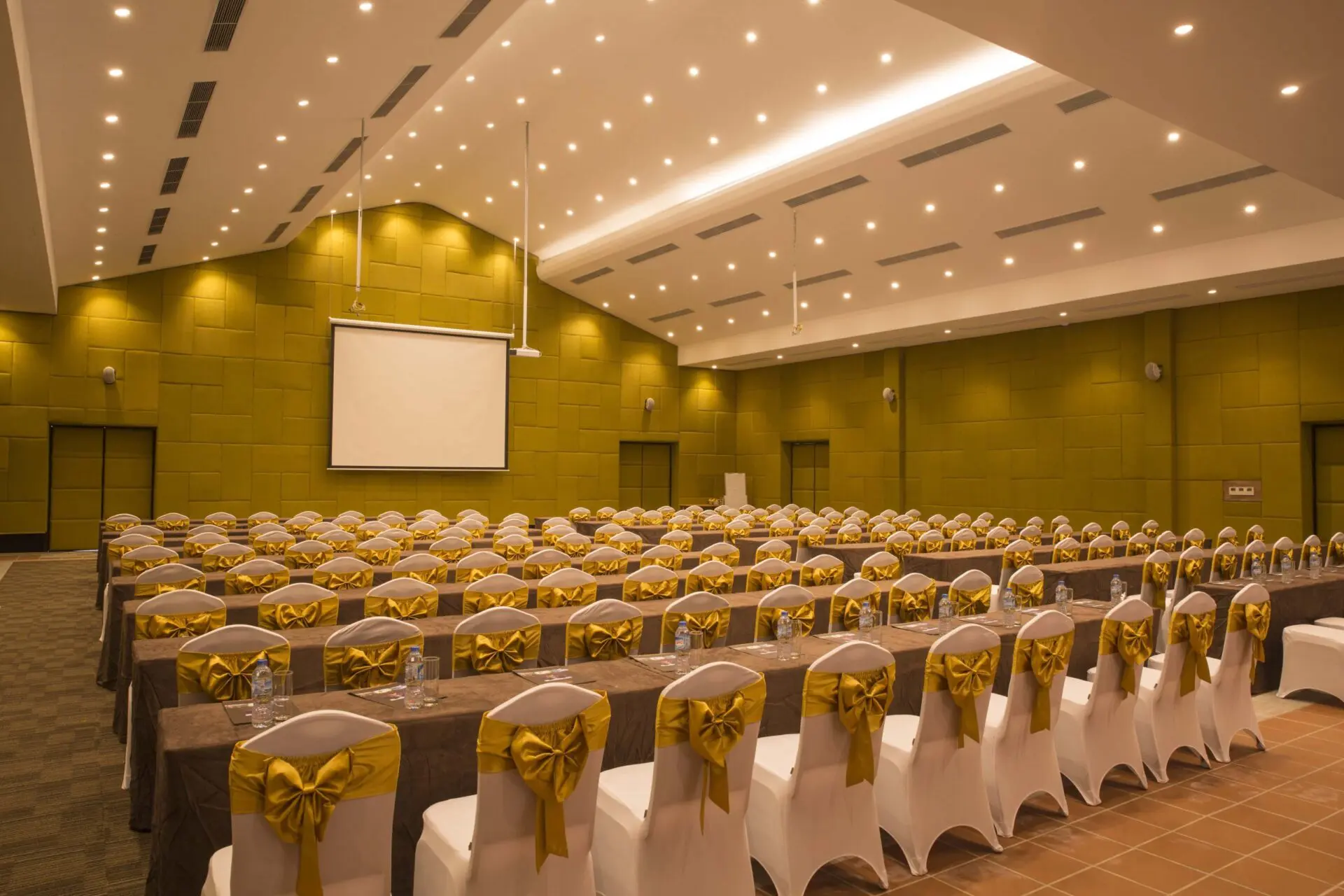Combo tour hội họp, gala trong ngày tại Asean Resort