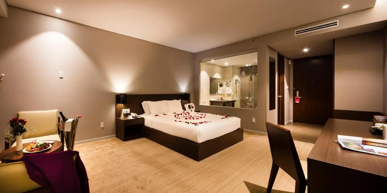 Combo 2N1Đ Phòng TerraCotta Hotel & Resort Đà Lạt + Xe Limousine