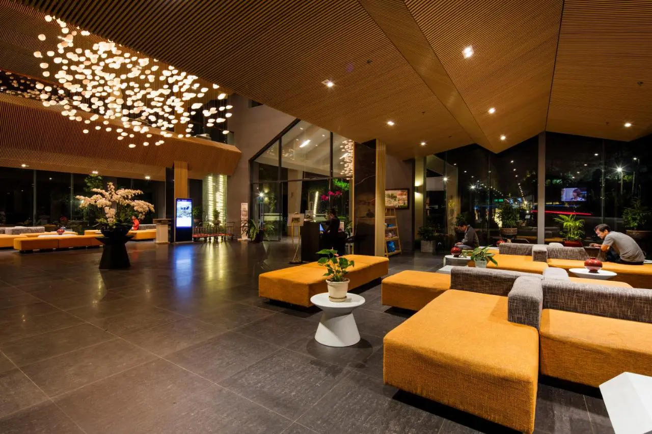 Combo 2N1Đ Phòng TerraCotta Hotel & Resort Đà Lạt + Xe Limousine
